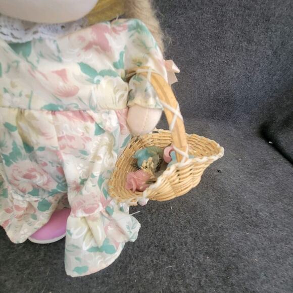 Berkeley Designs Cuddle Kidz Musical Windup Moving Doll Plays Edelweiss - Picture 2 of 10